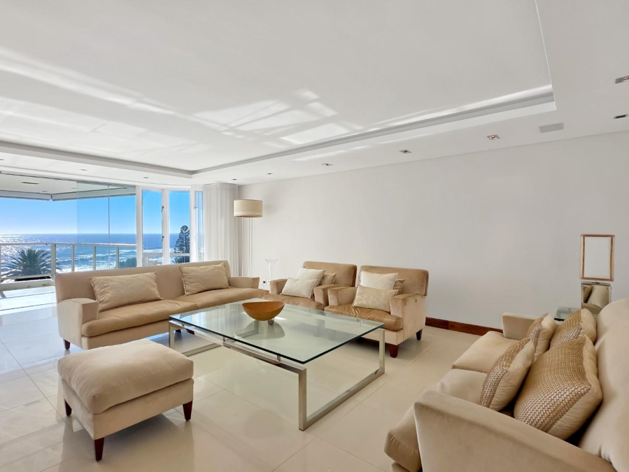 2 Bedroom Property for Sale in Sea Point Western Cape